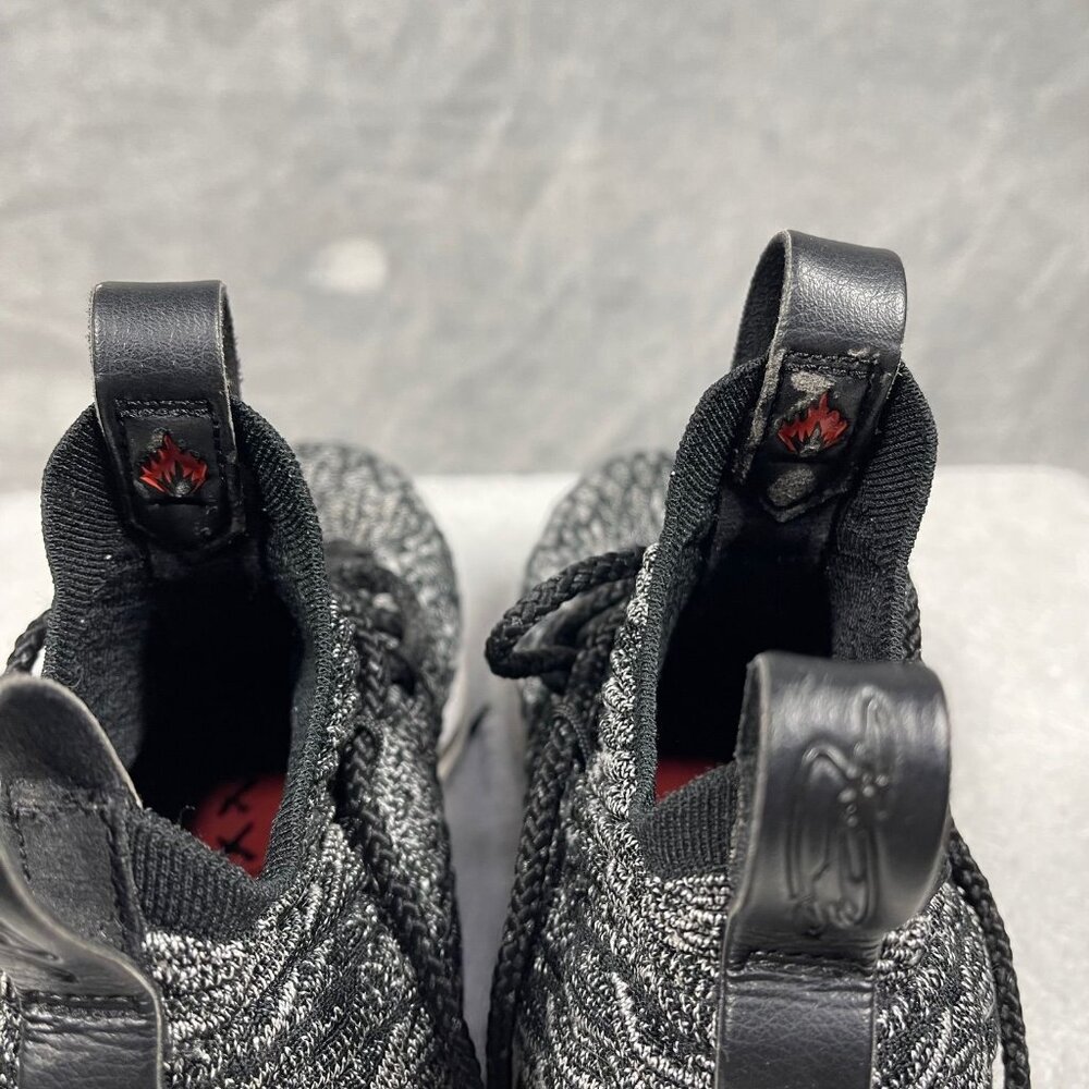 Nike LeBron 15 Ashes‎ Gray White Black 922811-002 Size 5Y / Women Size 6.5 - Picture 6 of 8
